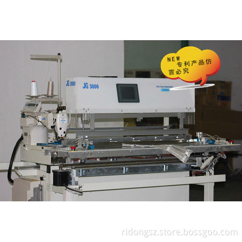 Automatic tucking sewing machine